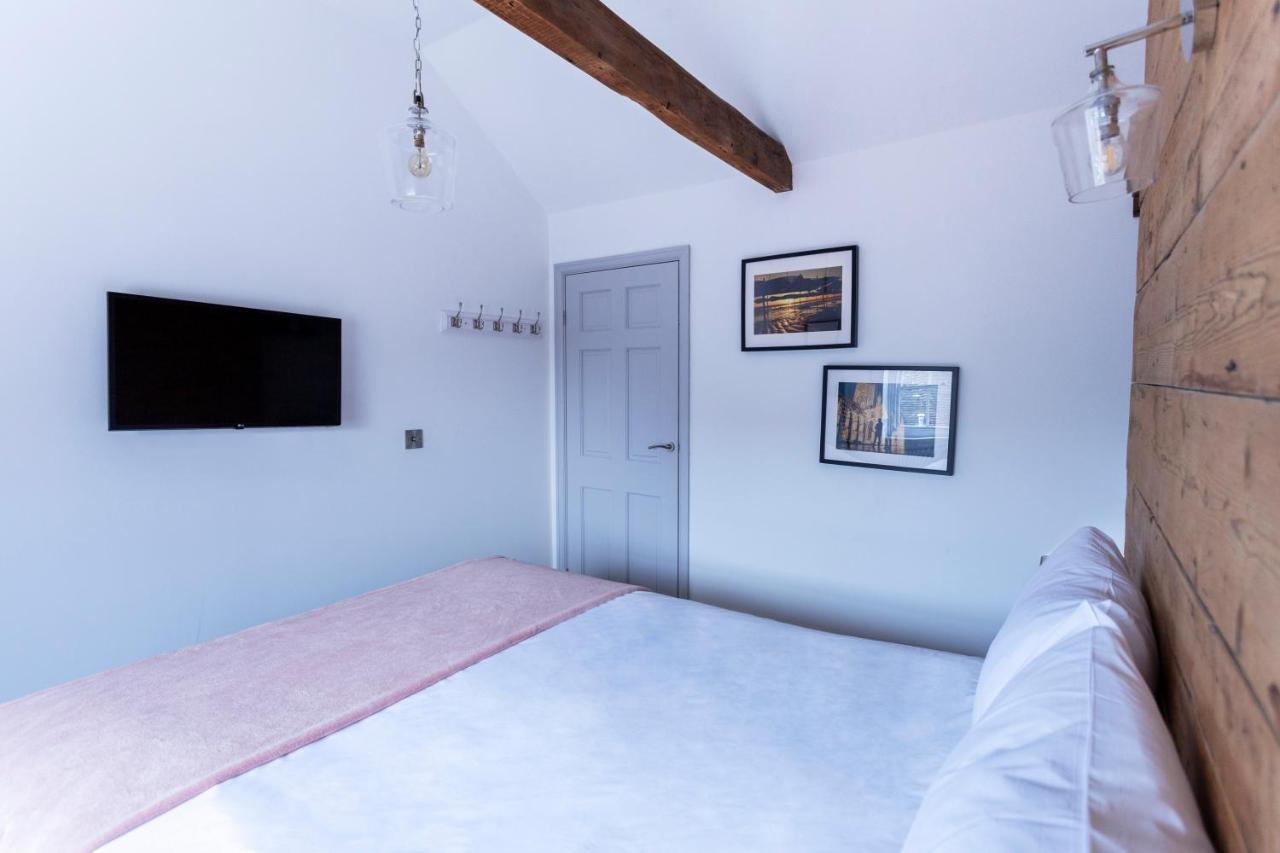 5 At Number 8: 1 Bedroom, Sofa Bed In Lounge, Kitchenette & Walk-in Shower * Canterbury